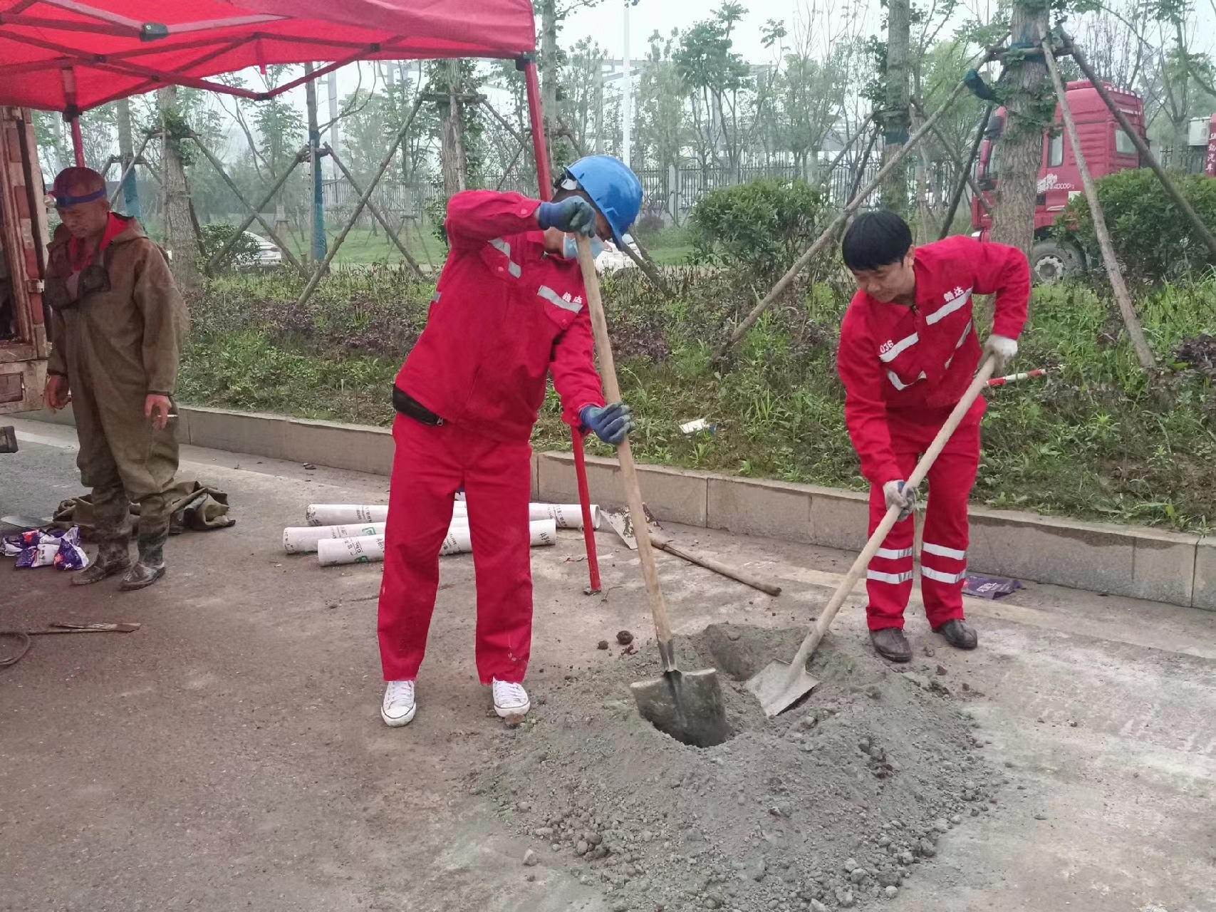 花溪管道疏通哪家好】及时进行市政管道清淤